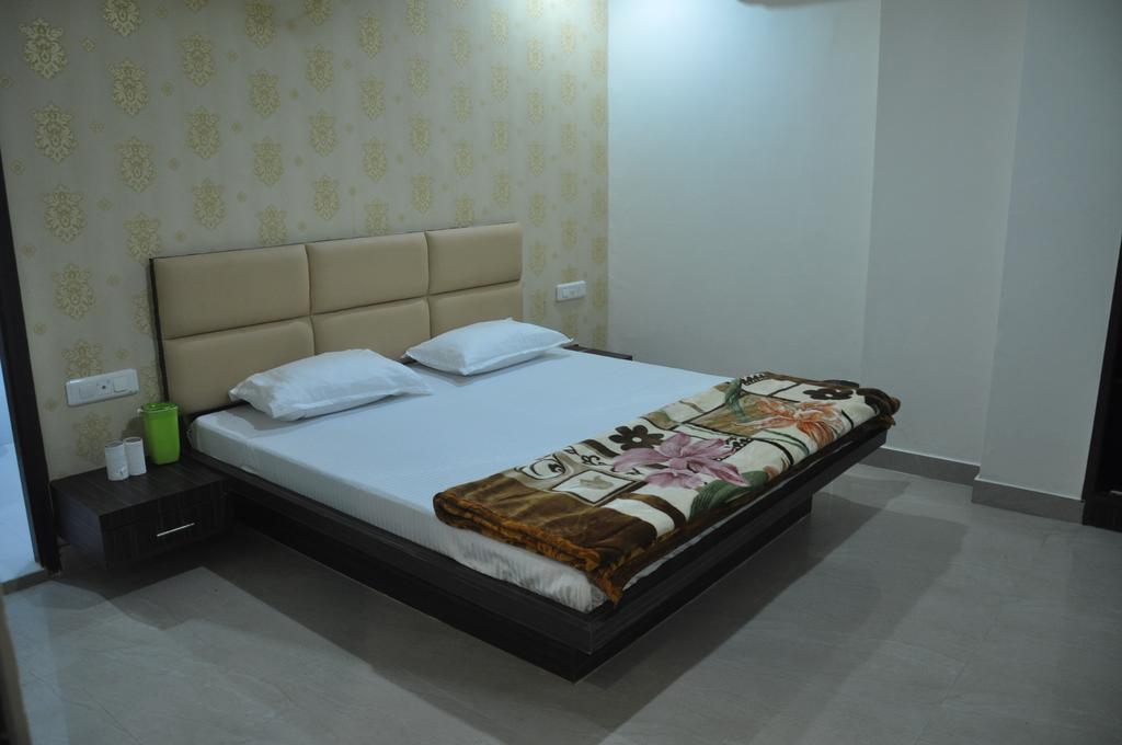 Hotel Silver Stone Ludhiana Kamer foto