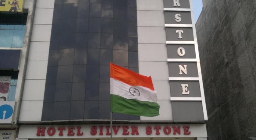 Hotel Silver Stone Ludhiana Buitenkant foto